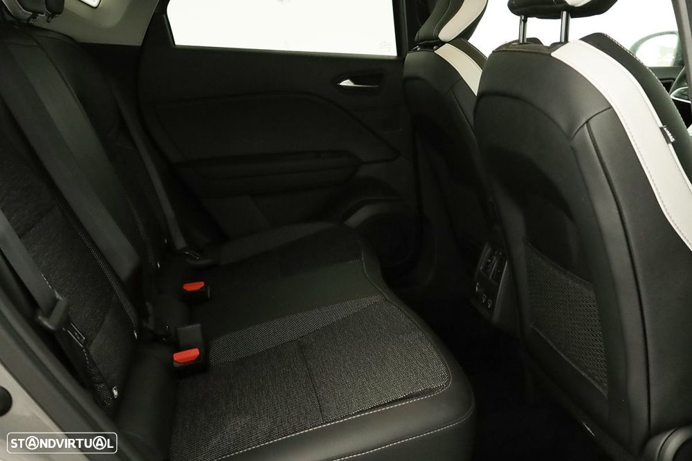 Renault Captur 1.0 TCe Techno Bi-Fuel - 24