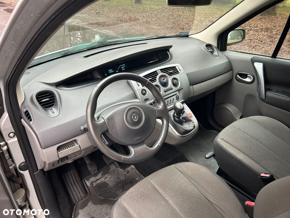 Renault Scenic 1.6 16V Authentique - 8