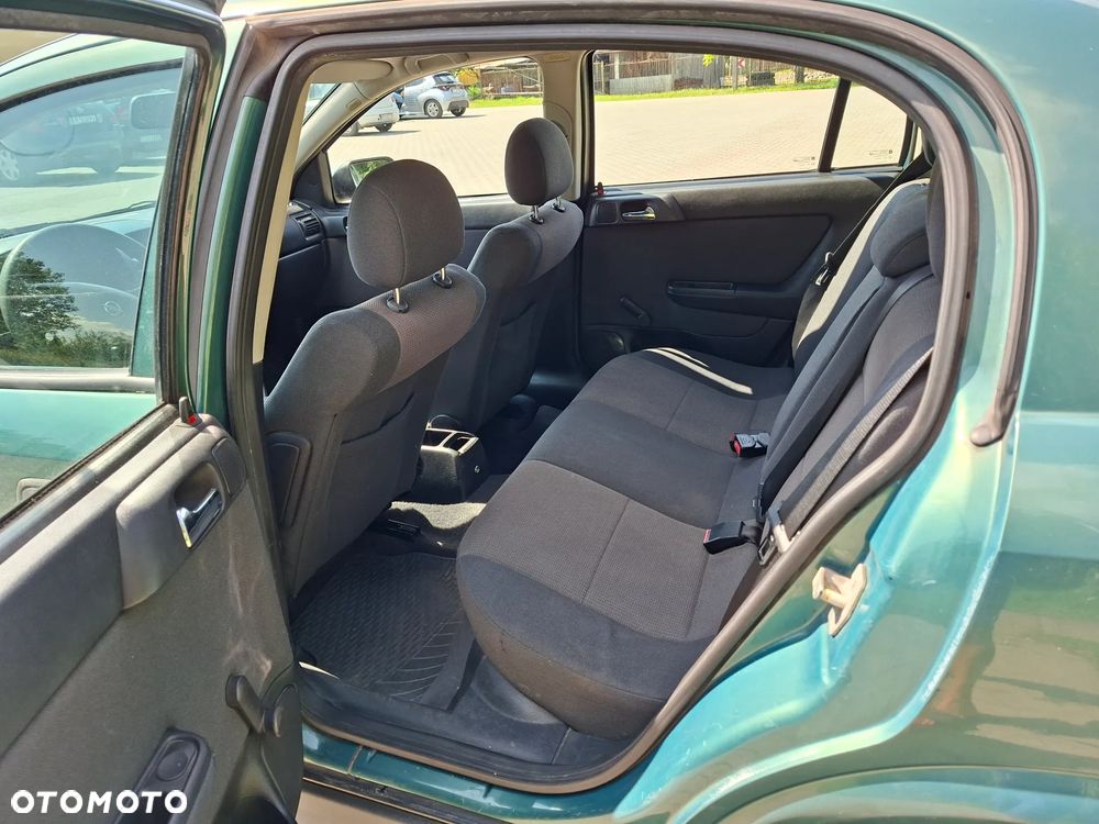 Opel Astra 2.0 DTI - 9