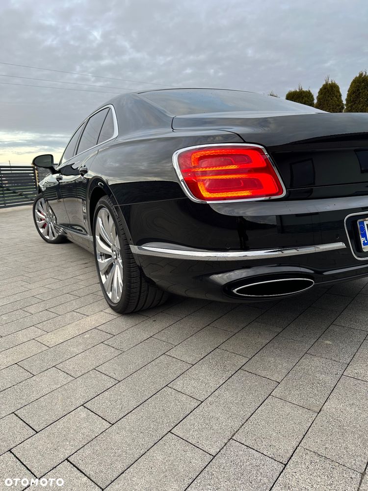Bentley Flying Spur W12 - 12