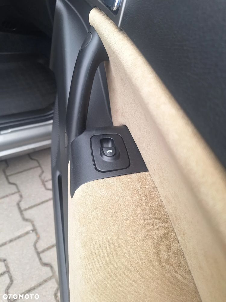 Lancia Ypsilon 1.2 8V Argento (5 os.) - 11