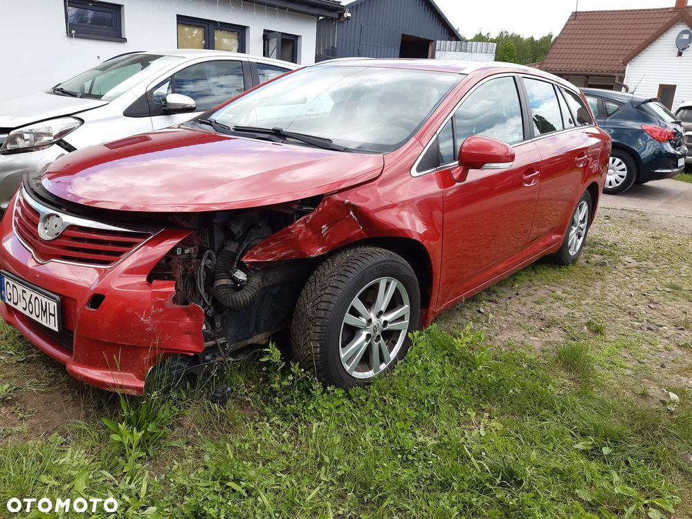 Toyota Avensis 1.8 Sol - 15