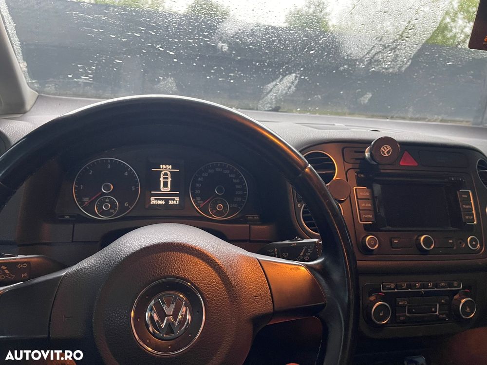 Volkswagen Golf Plus 1.6 TDI DPF BMT Comfortline - 9