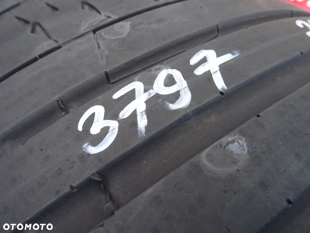 225/40/ZR18 92V XL Continental Sport Contact 7 - 11