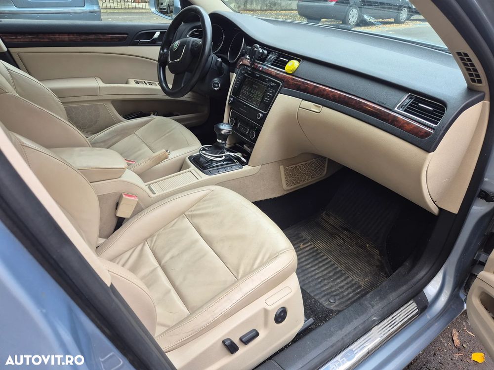 Skoda Superb Combi 2.0 TSI Elegance DSG - 13