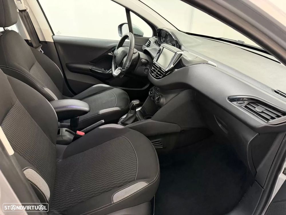 Peugeot 208 1.4 HDi Active - 17