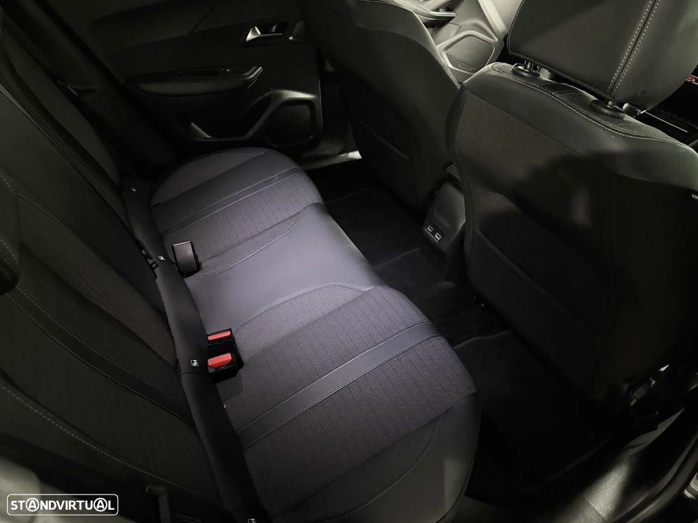 Peugeot 2008 PureTech 100 Allure - 16