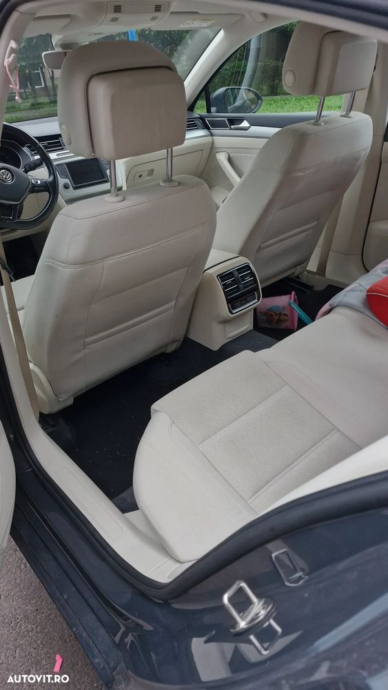 Volkswagen Passat 2.0 TDI DSG Comfortline - 7