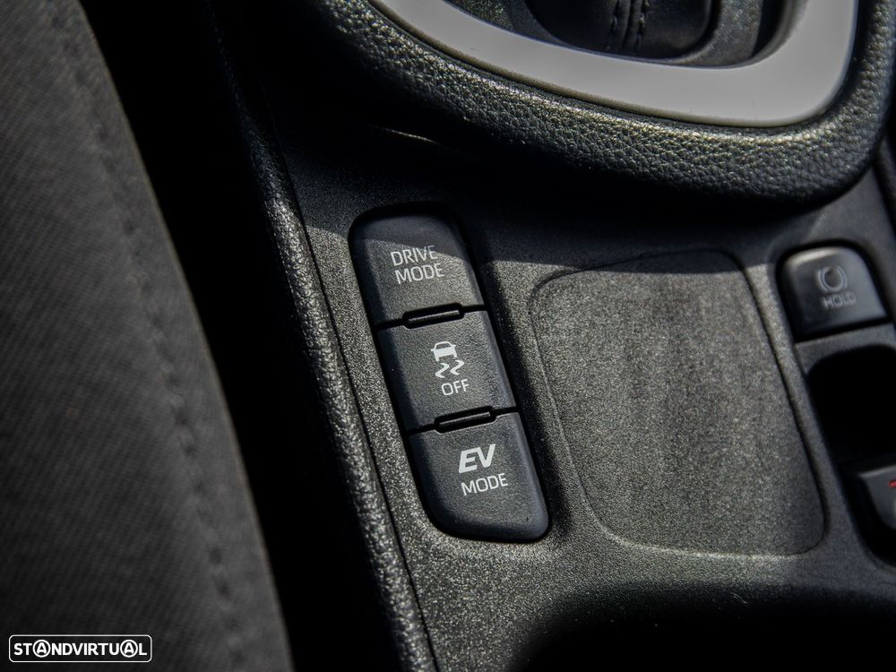 Toyota Yaris 1.5 HDF Comfort Plus - 24