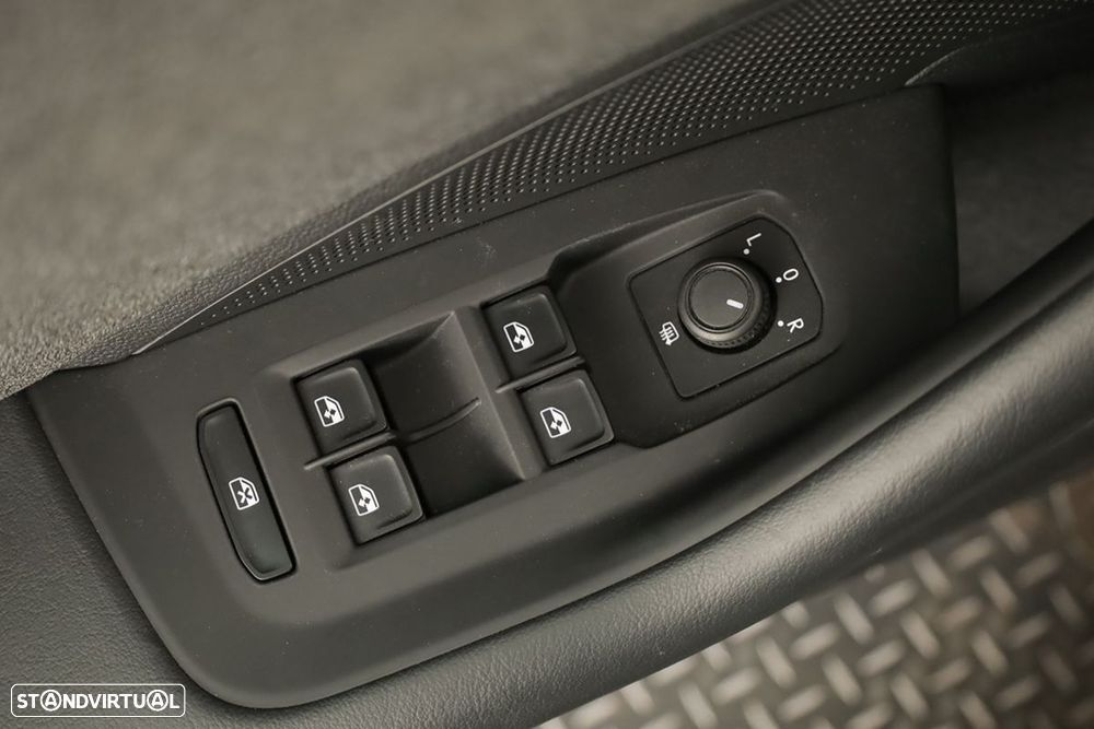 VW Passat Variant 1.5 TSI eHybrid DSG - 18