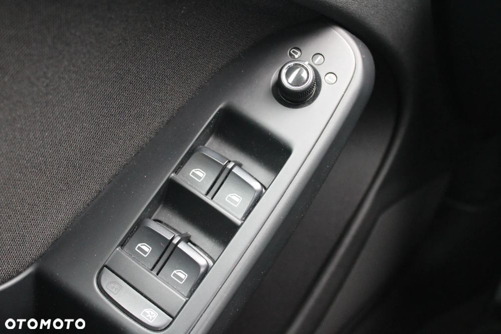 Audi A4 Avant 2.0 TFSI Attraction - 25