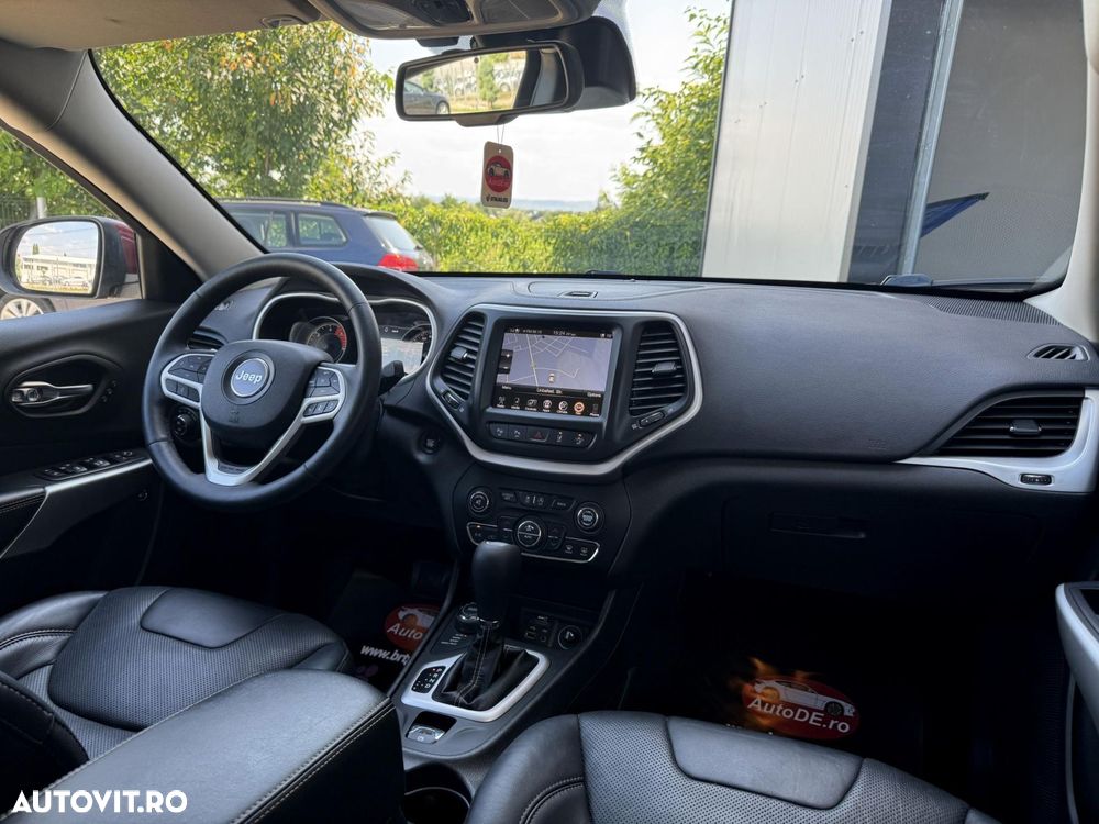 Jeep Cherokee - 6