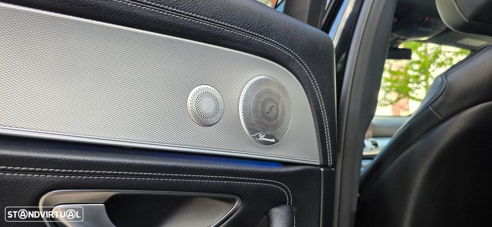 Mercedes-Benz E 300 de 9G-TRONIC AMG Line — fotografia 14