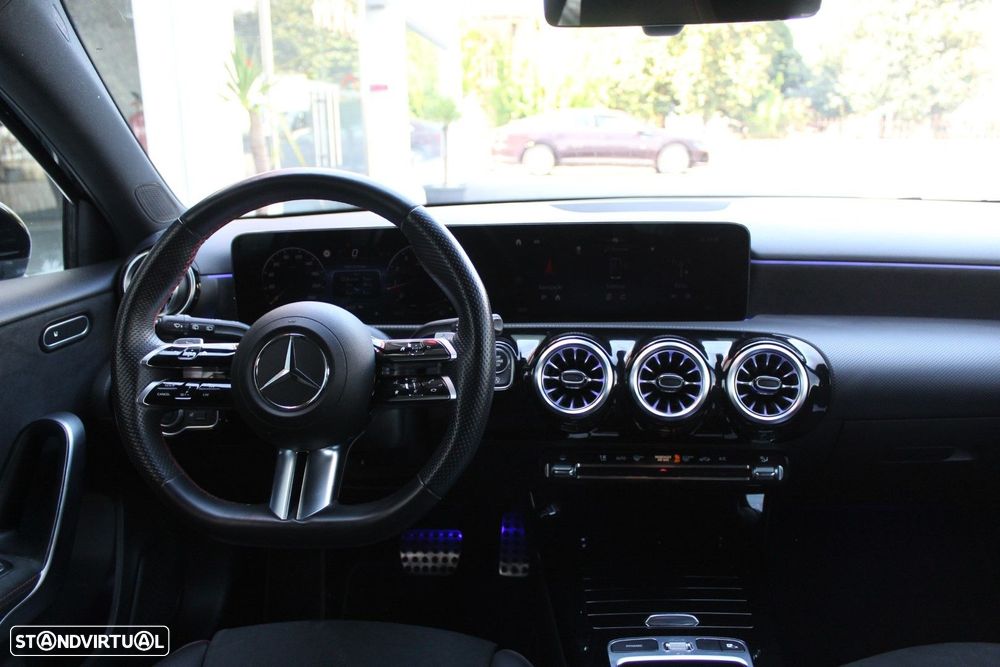 Mercedes-Benz A 200 AMG Line Aut. - 26