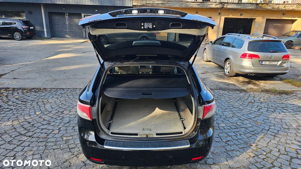 Toyota Avensis - 10