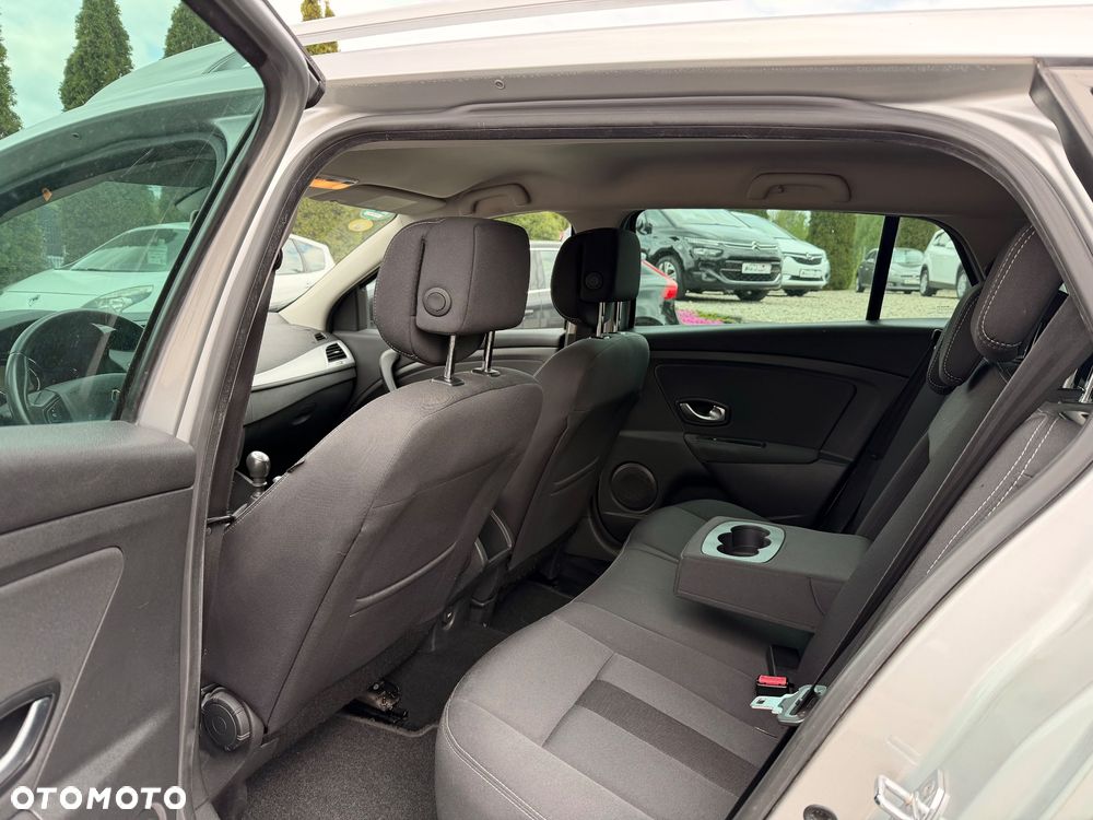 Renault Megane TCe 130 Dynamique - 11