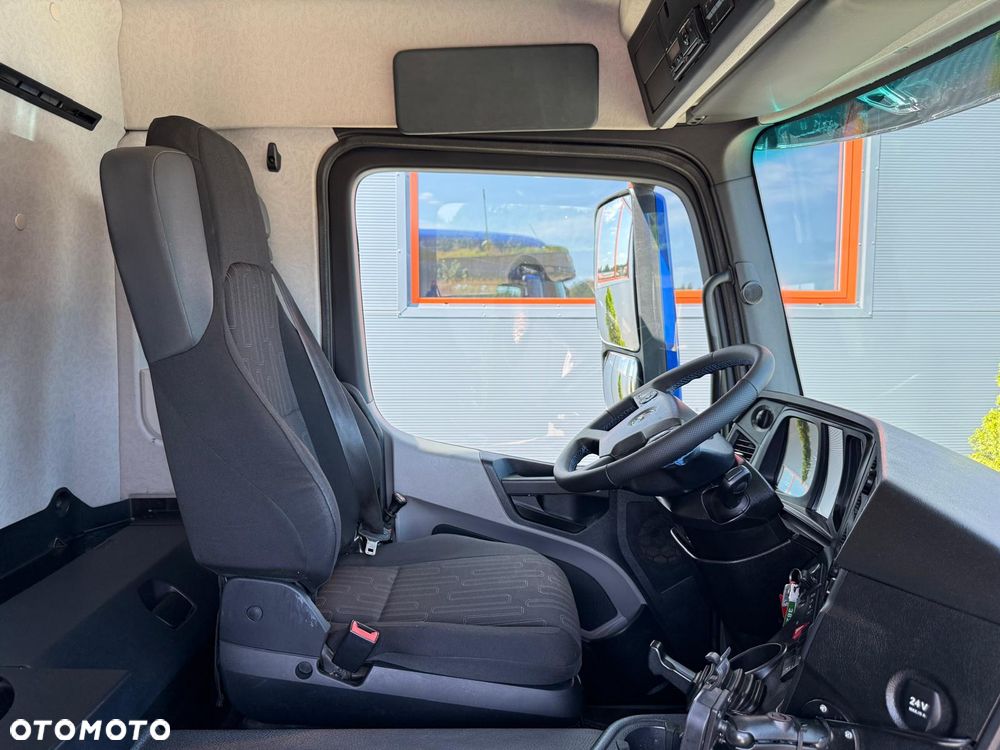 Mercedes-Benz Antos Actros Arocs 1843 // Wywrotka 3 - stronna // Klimatyzacja // Hak do przyczepy // Plandeka osłaniająca ładunek // Blokada mostu // Euro 6 - 36