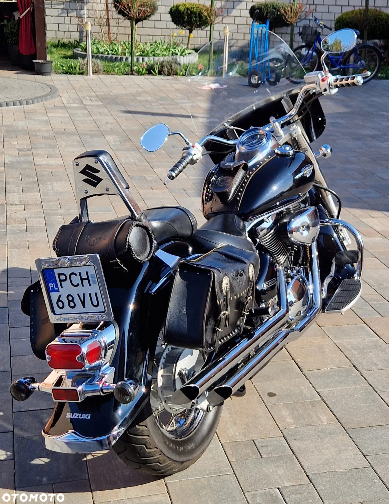 Suzuki Boulevard - 2