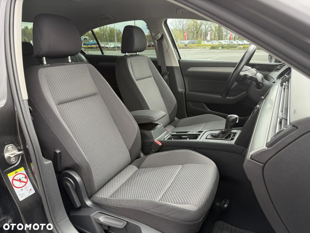 Volkswagen Passat 1.5 TSI EVO Business DSG - 11