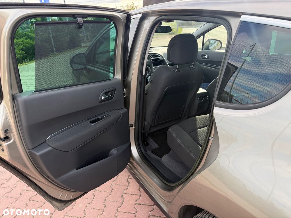 Peugeot 3008 HDi 150 Business-Line - 29