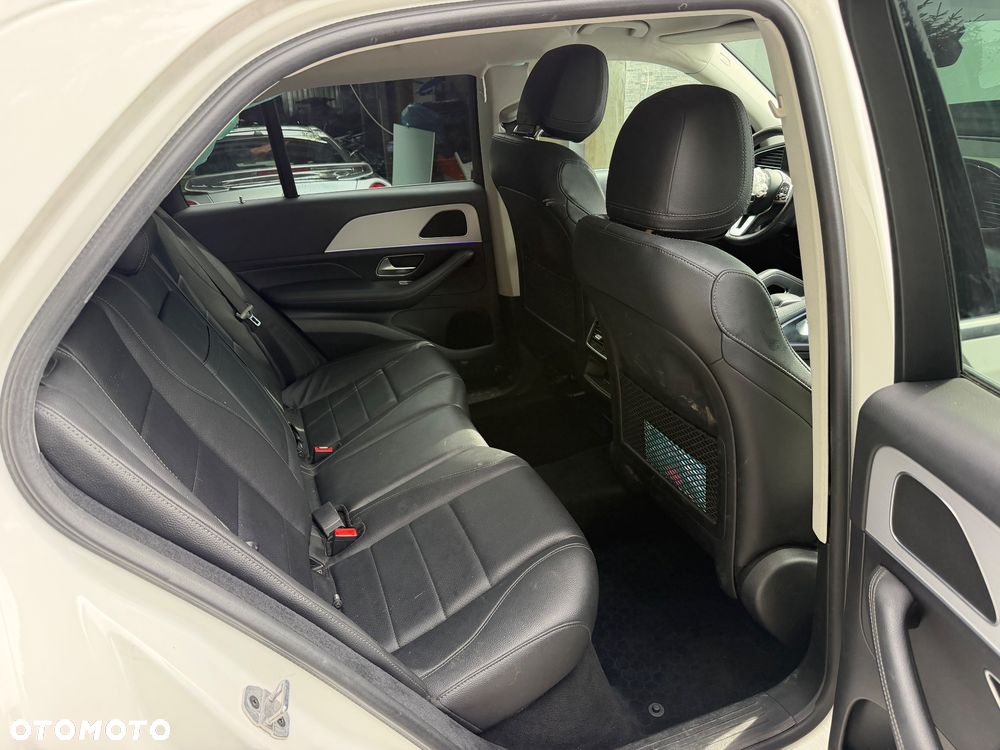 Mercedes-Benz GLE 300 d 4Matic 9G-TRONIC AMG Line - 18