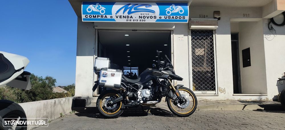 Voge 900DSX