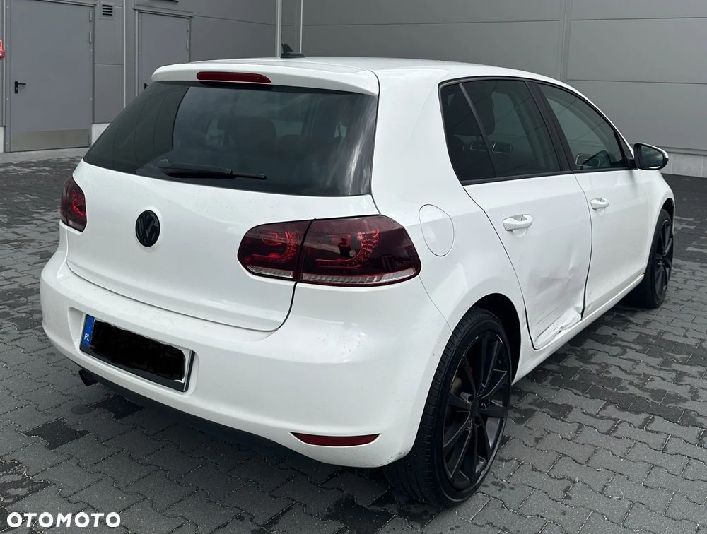 Volkswagen Golf 1.6 TDI Highline - 5