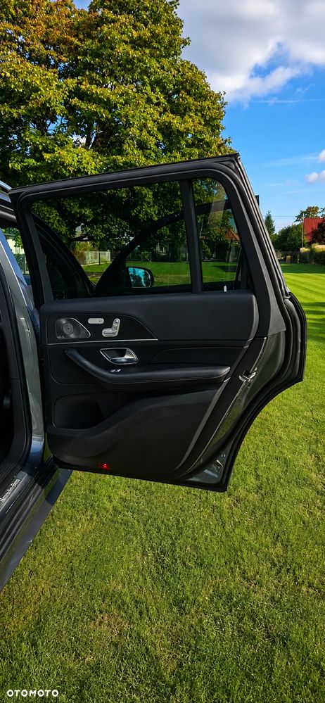 Mercedes-Benz GLS - 36