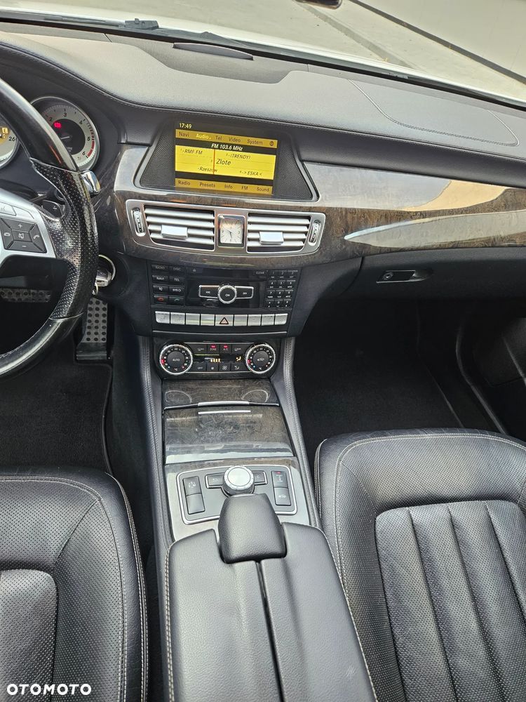 Mercedes-Benz CLS 350 CDI DPF 4Matic BlueEFFICIENCY 7G-TRONIC - 25