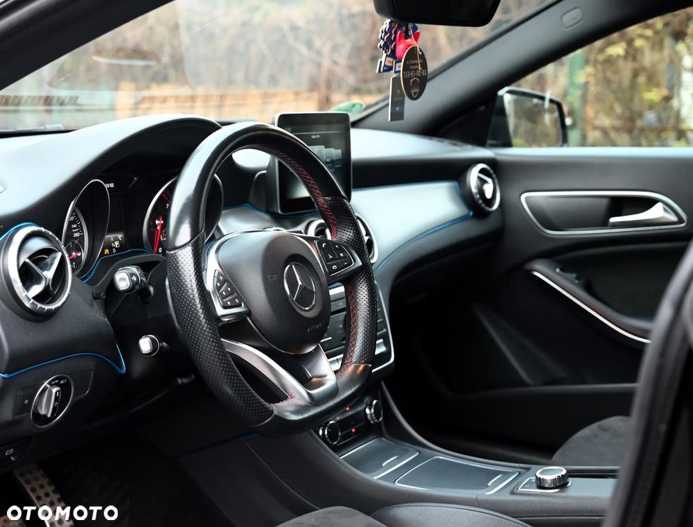 Mercedes-Benz CLA 200 7G-DCT AMG Line - 26