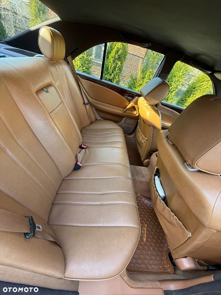 Mercedes-Benz Klasa E - 13