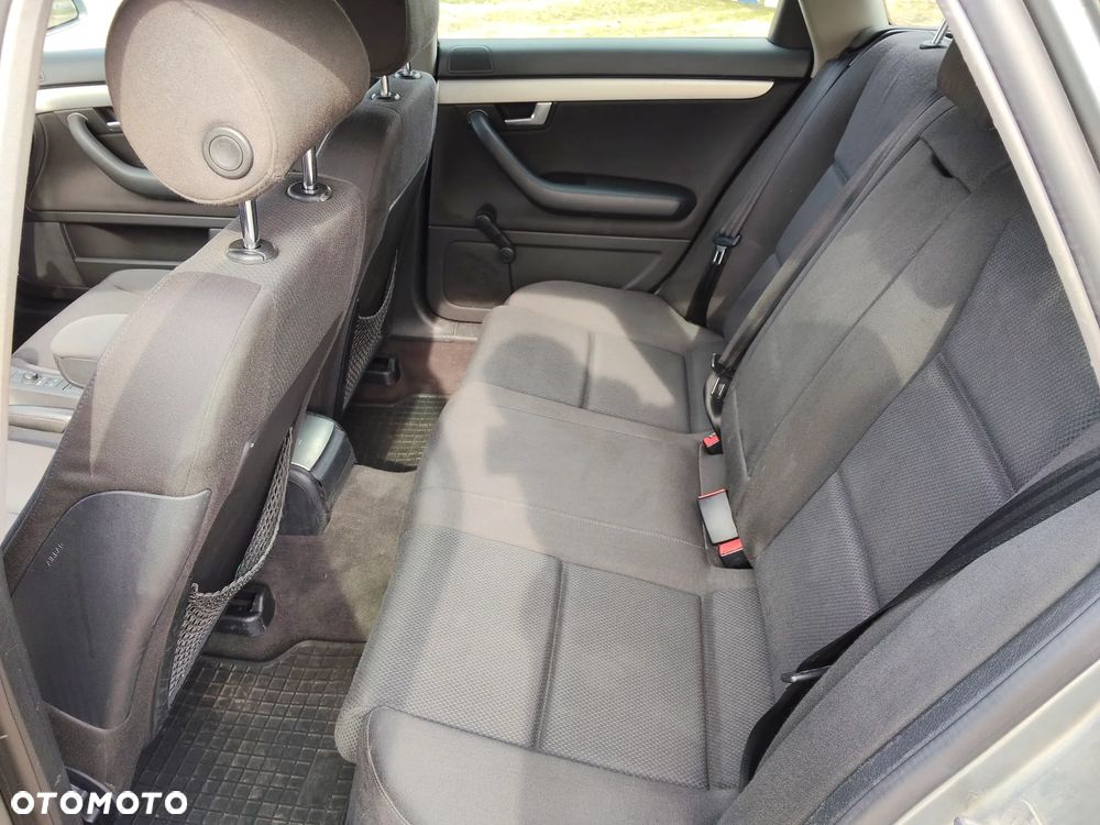 Audi A4 Avant 1.8T Quattro - 8