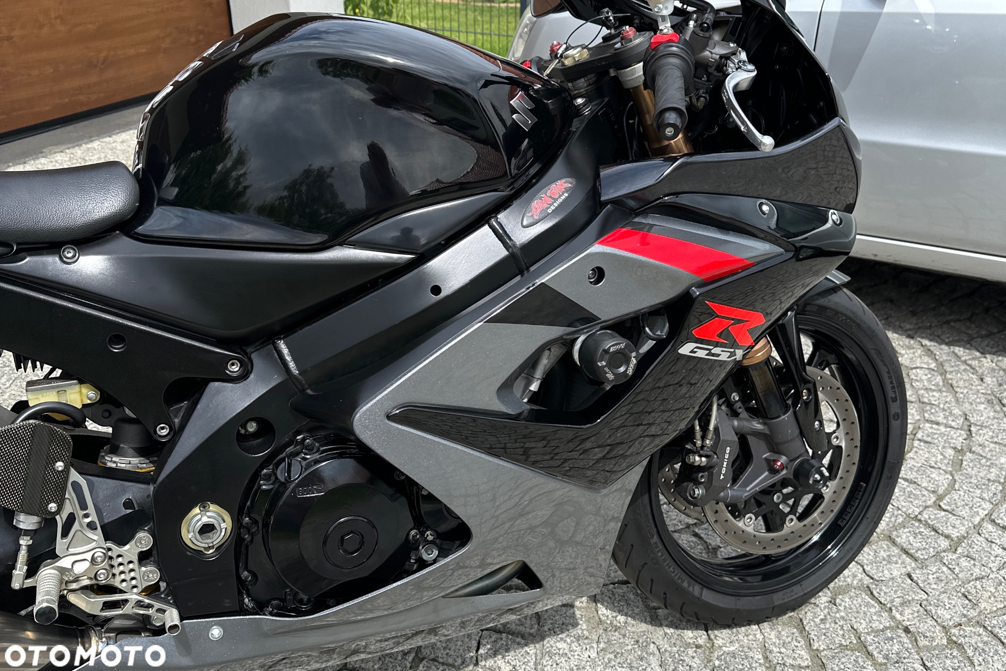 Suzuki GSX 1000 - 8