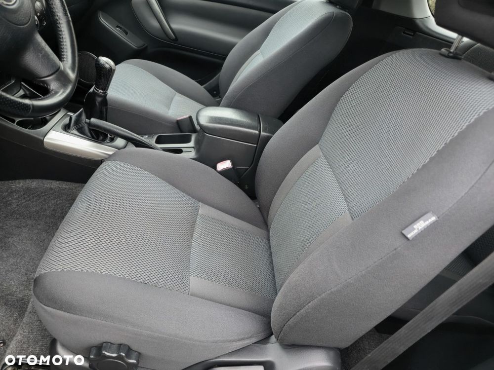 Toyota RAV4 D-4D 4x4 Edition - 8