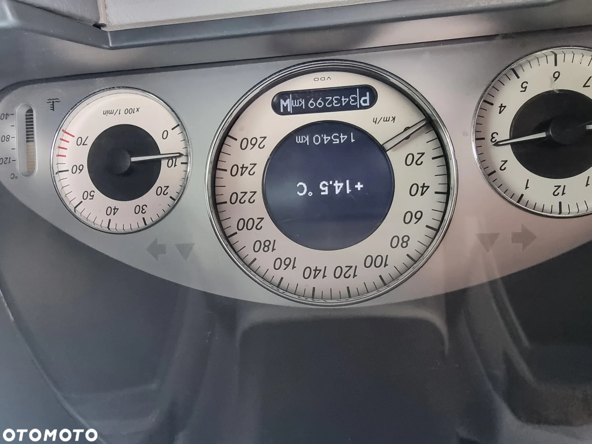 Mercedes-Benz Klasa E 240 4-Matic Avantgarde - 22