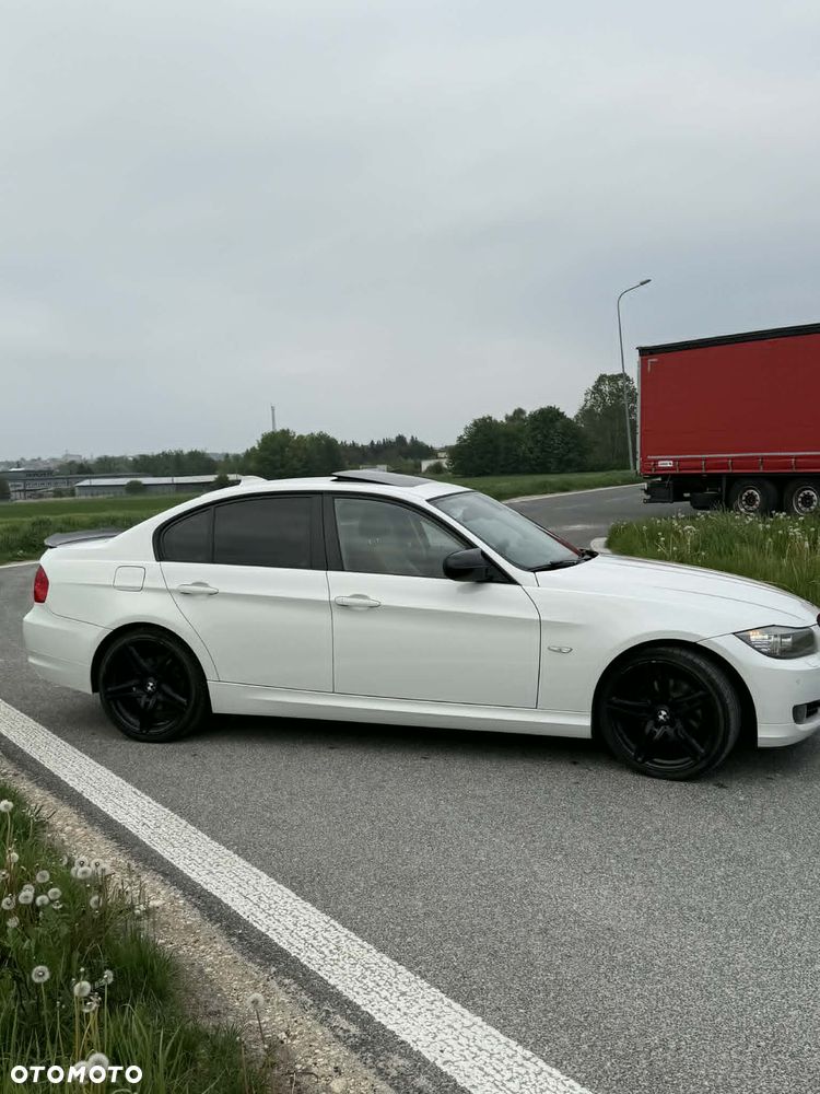 BMW Seria 3 318i - 9
