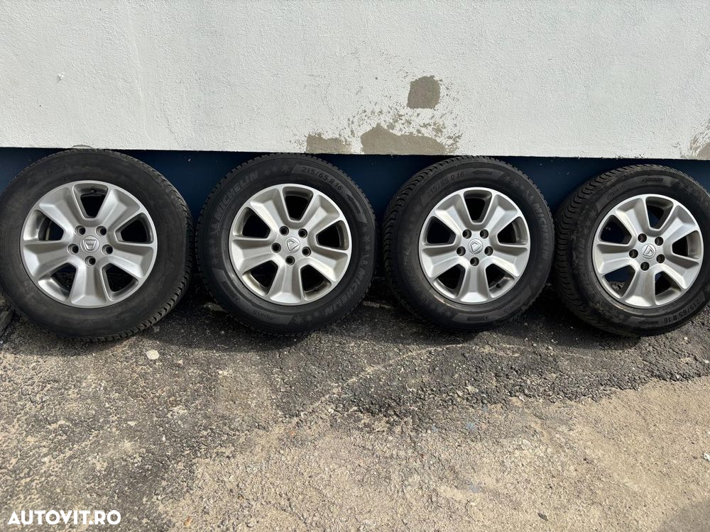 Dacia Duster 1.6 4x2 Laureate - 9