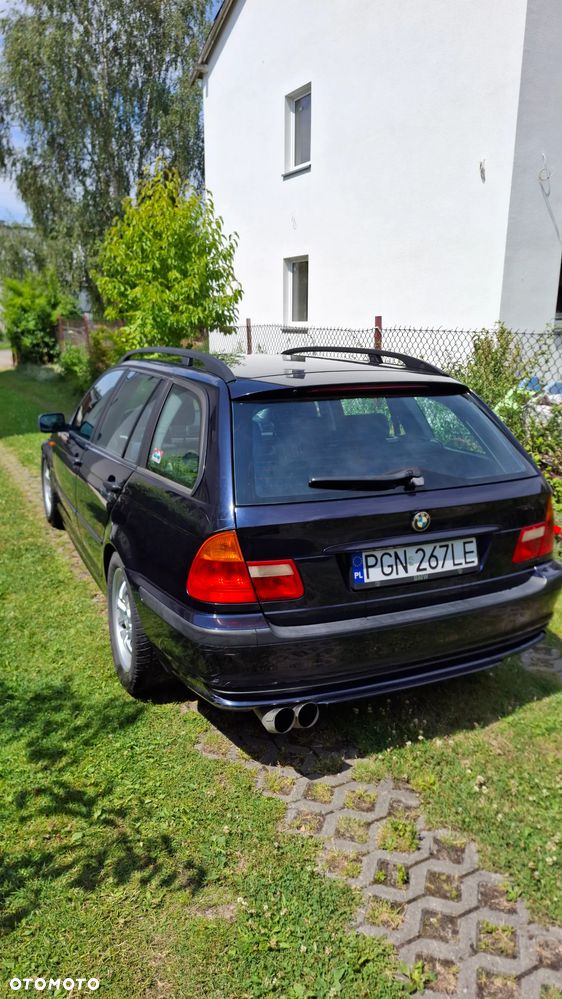 BMW Seria 3 318i - 3