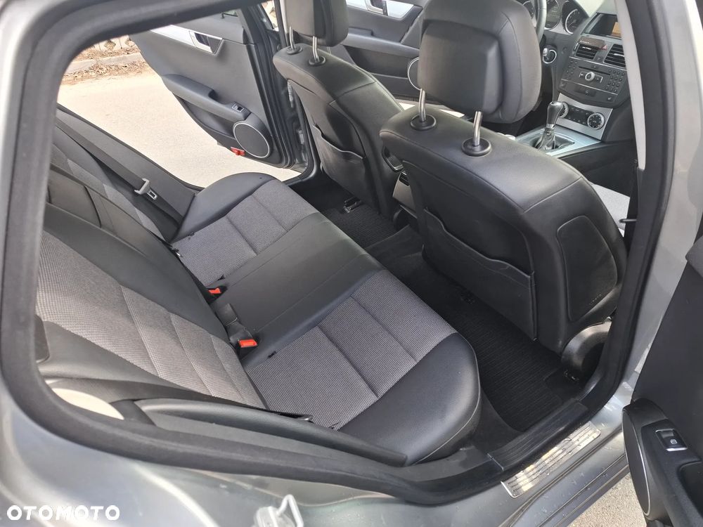Mercedes-Benz Klasa C 180 Kompressor BlueEFFICIENCY - 9