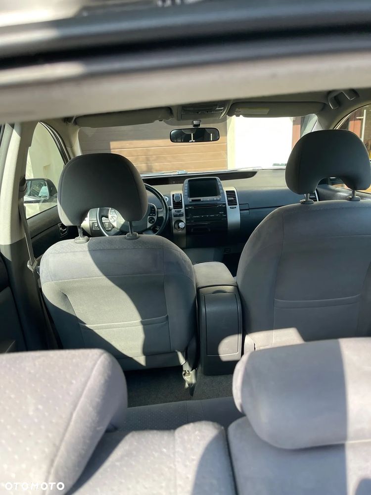 Toyota Prius 1.5 VVT-i Prestige - 2