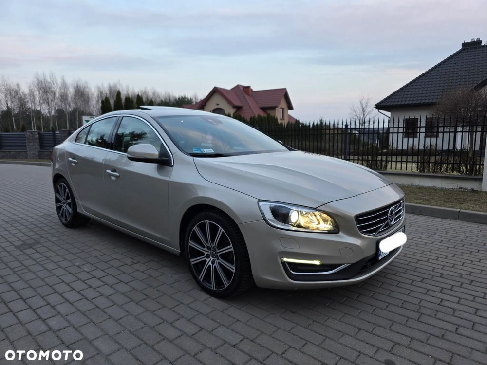 Volvo S60 D4 Geartronic Summum - 4