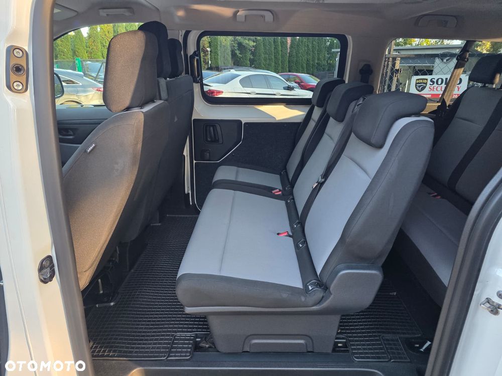 Peugeot Traveller 1.5 BlueHDi Long Business - 23