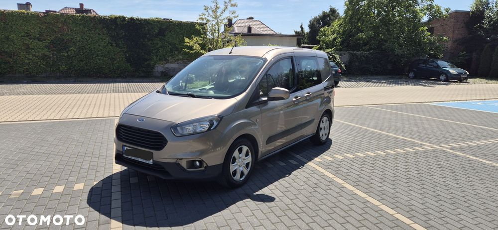Ford Courier - 2