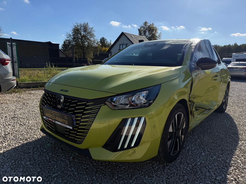 Peugeot 208 - 3