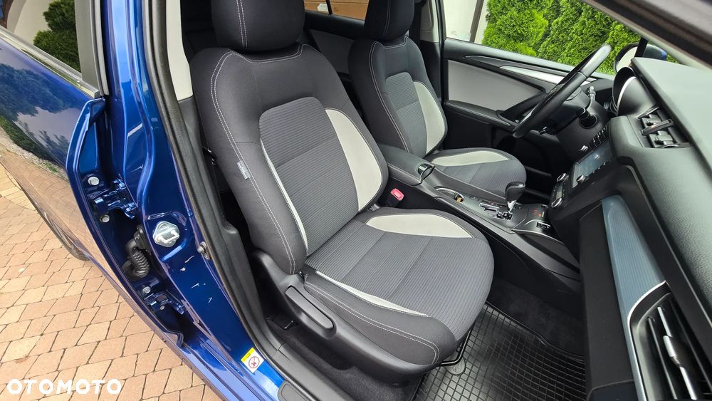 Toyota Avensis - 30