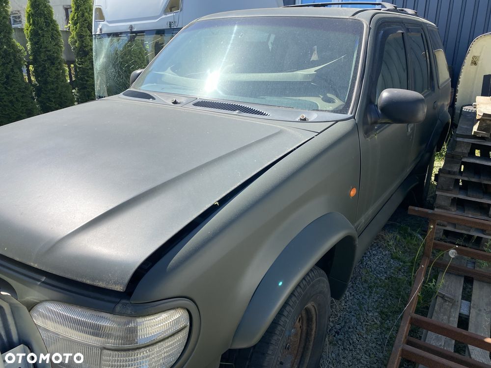 Ford Explorer - 2