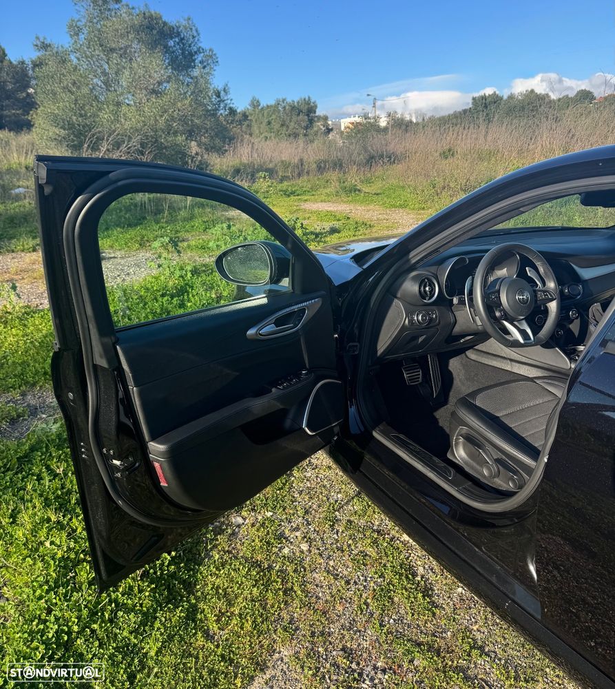 Alfa Romeo Giulia 2.2 D Sprint AT8 - 9