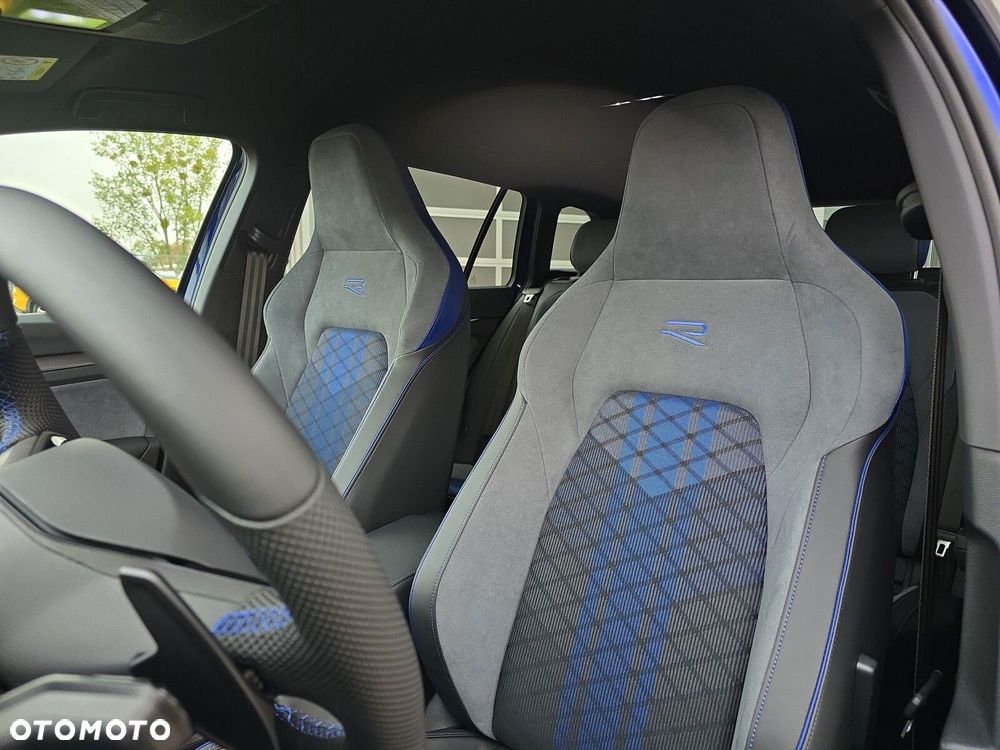 Volkswagen Golf Variant 2.0 TSI 4Motion R - 18