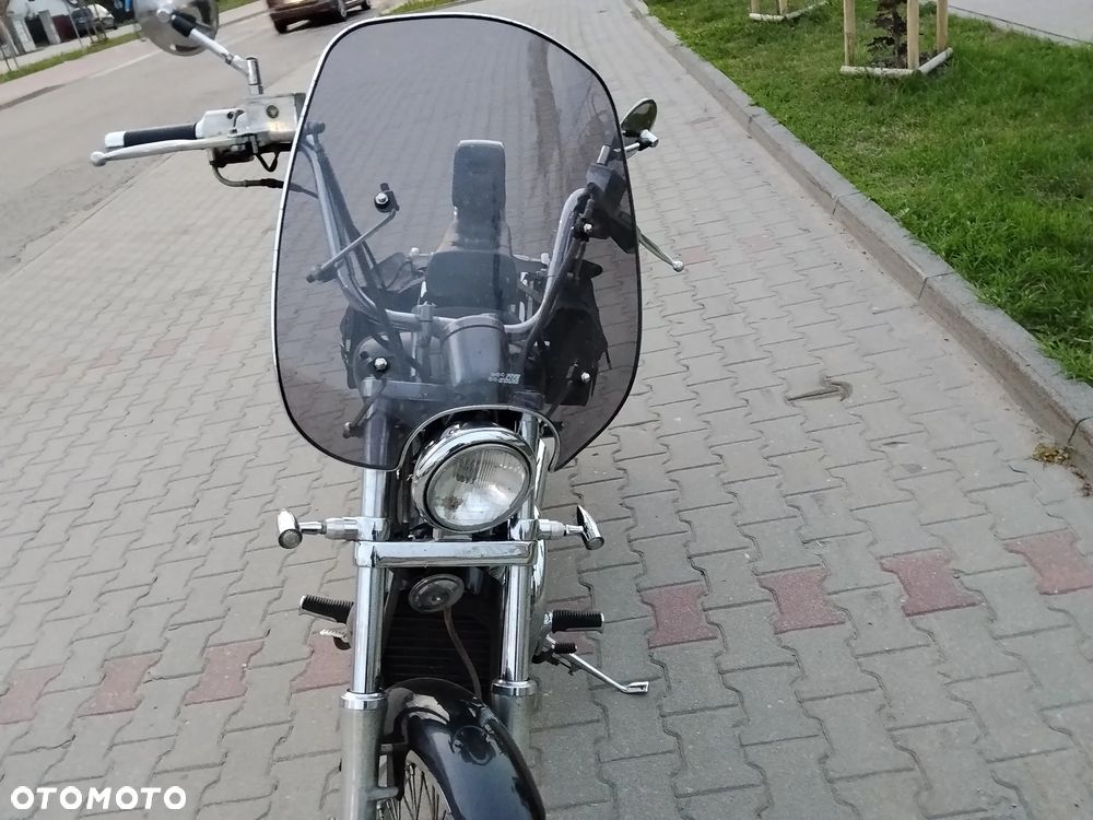 Suzuki Intruder - 4