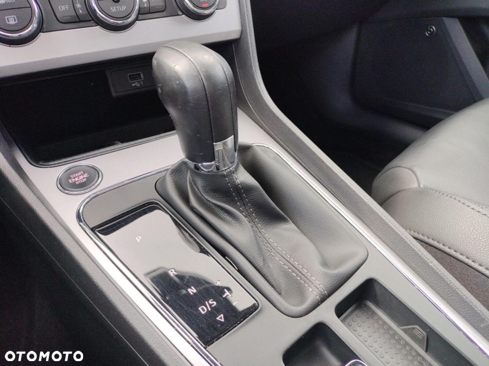 Seat Leon 2.0 TDI Xcellence S&S DSG - 16